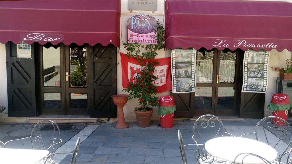 Castellabate - piazzetta