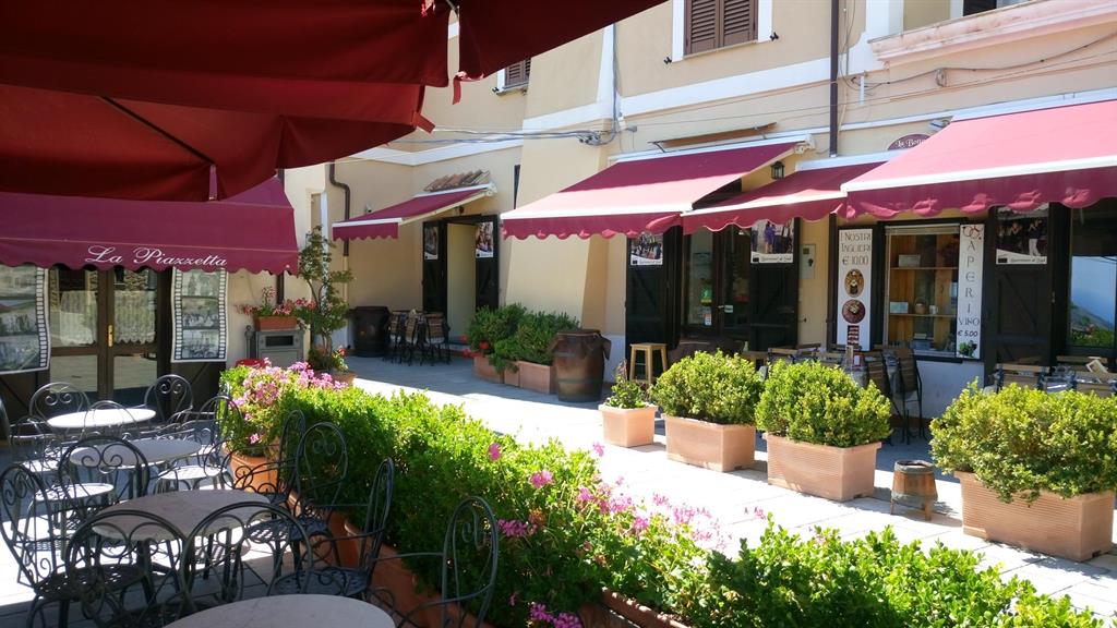 Castellabate - piazzetta