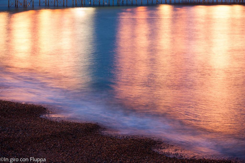 Brighton - riflessi del pontile sull'acqua