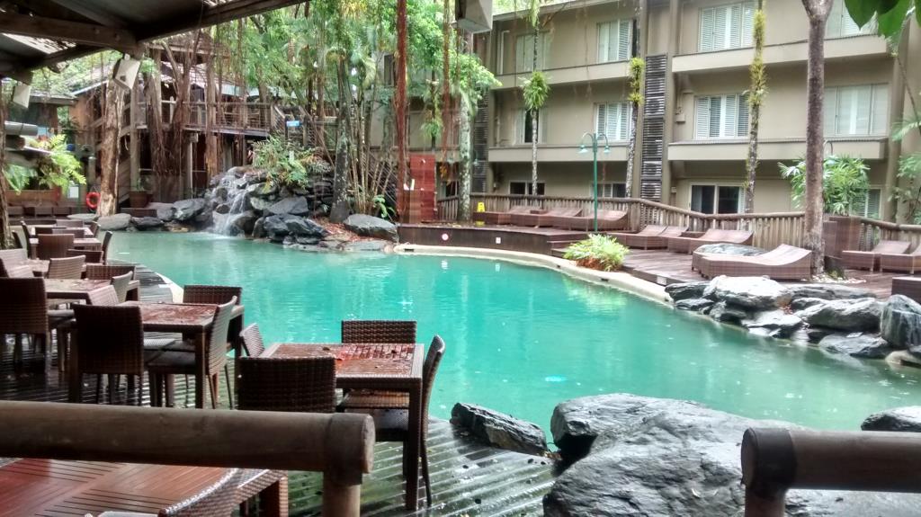 Ramada Resort, ristorante sulla piscina