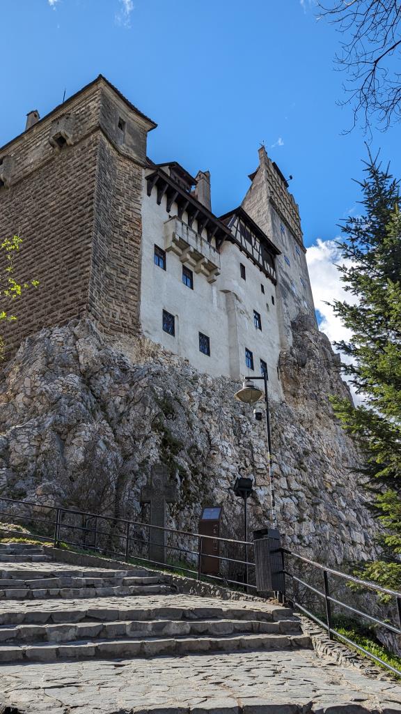 Salita al castello di Bran