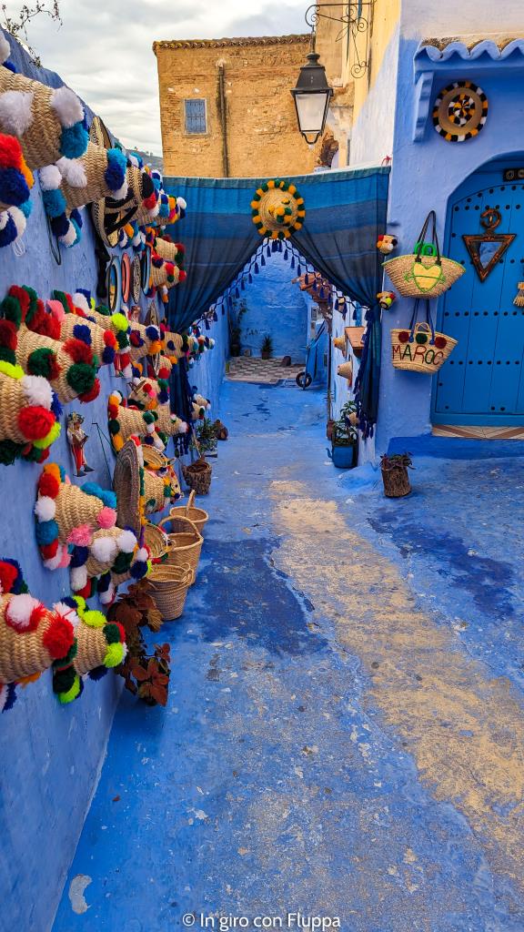 Decorazioni su muro a Chefchaouen