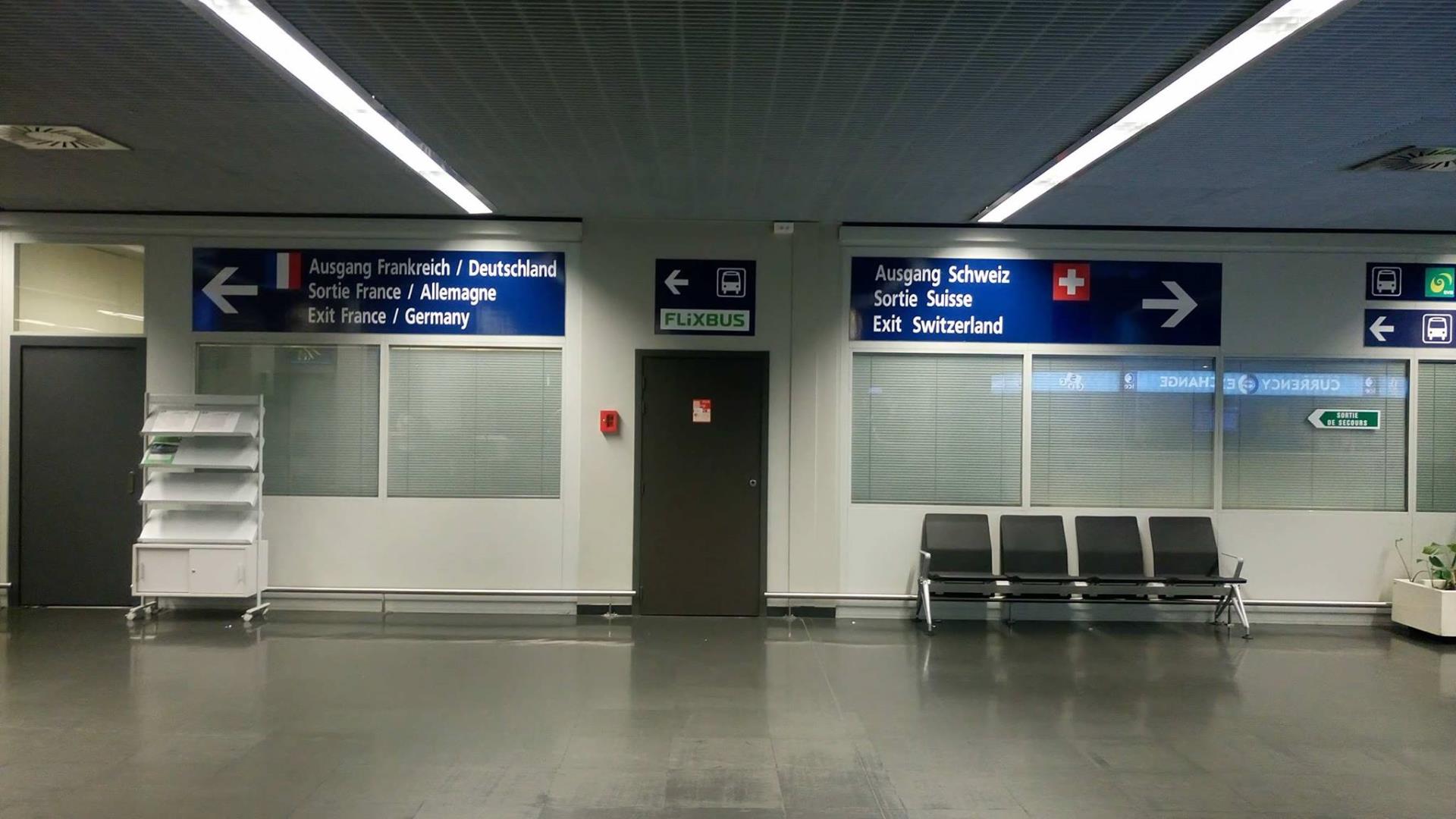 Uscita dell'aeroporto di Basilea