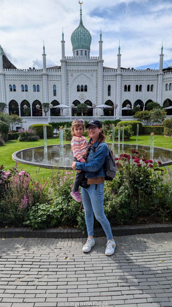 io e Vicky ai Tivoli Gardens
