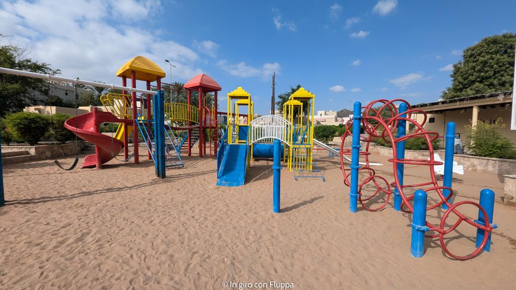 Playground nel parco del Falaj Daris