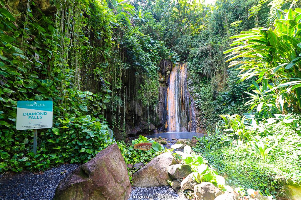 Cosa fare a Santa Lucia, Caraibi: Diamond waterfall