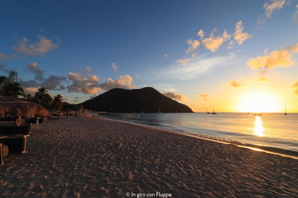 Cosa fare a Santa Lucia, Caraibi: tramonto a Reduit Beach