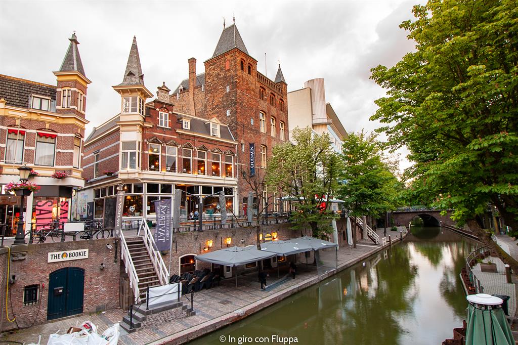 Passeggiare lungo i canali di Utrecht
