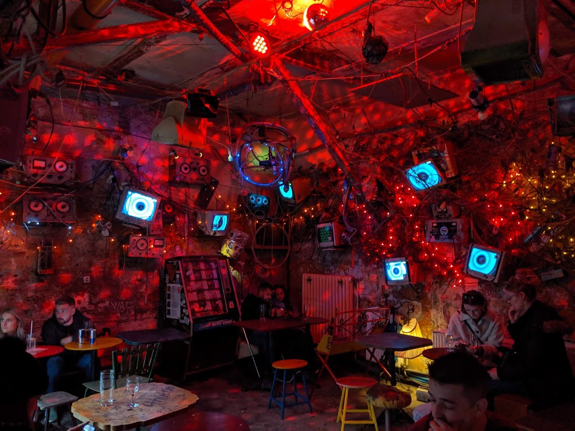 I Ruin Pub di Budapest - Szimpla Kert