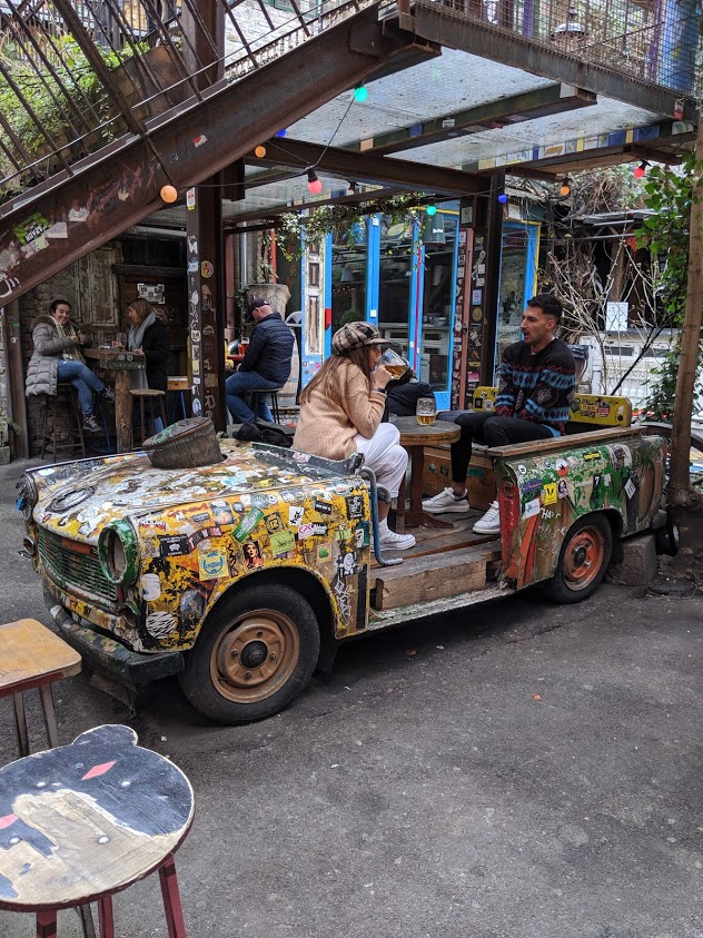 I Ruin Pub di Budapest - Szimpla Kert