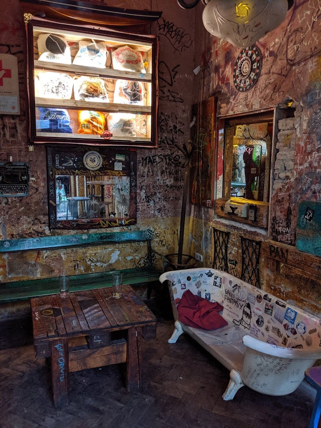 I Ruin Pub di Budapest - Szimpla Kert