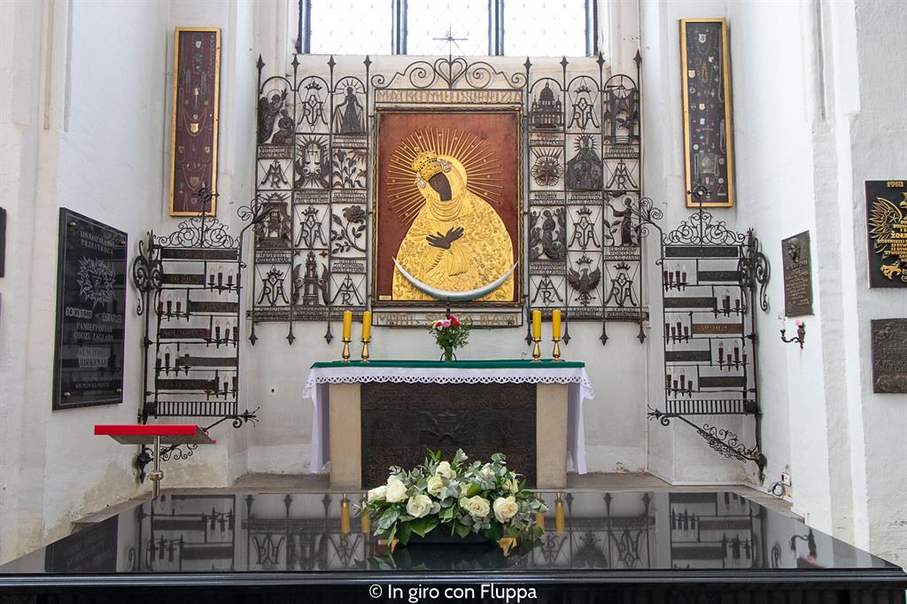 Cosa visitare a Danzica in un giorno: Basilika Mariacka, madonna nera
