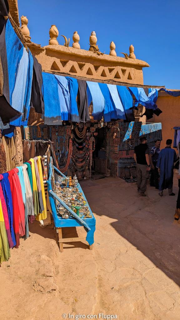 Ait Ben Haddou - bancarelle