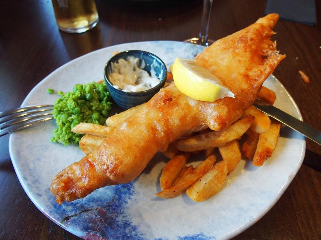 Dove mangiare a Londra: il fish&chips (free image by Famifranquoi from Pixabay)