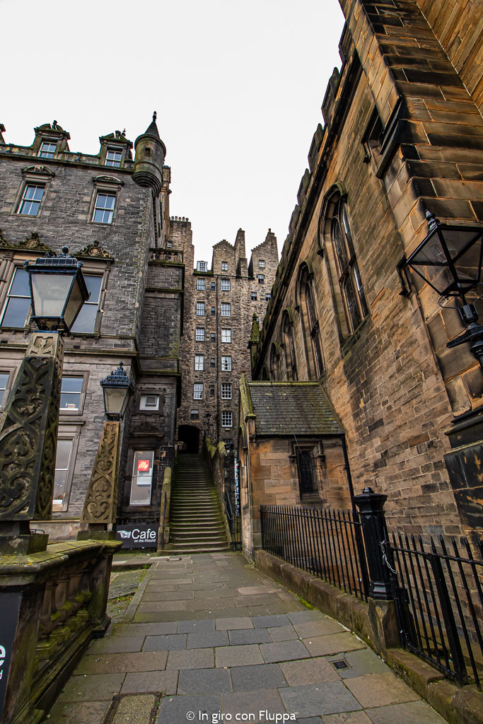 Edimburgo, Milne's Court