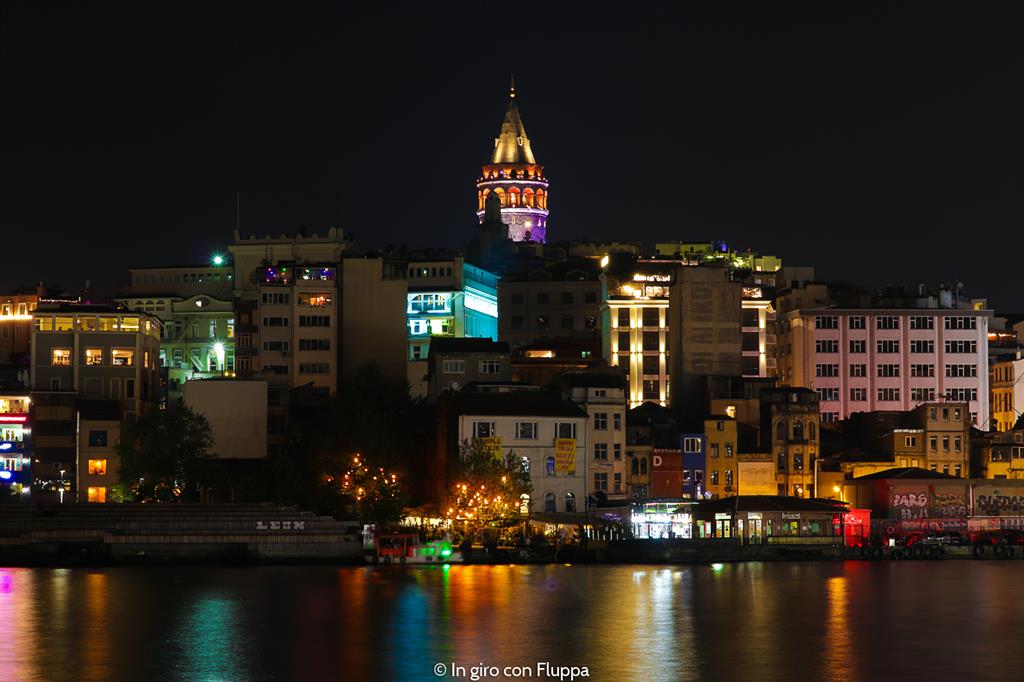 Istanbul, Crociera sul Bosforo di sera