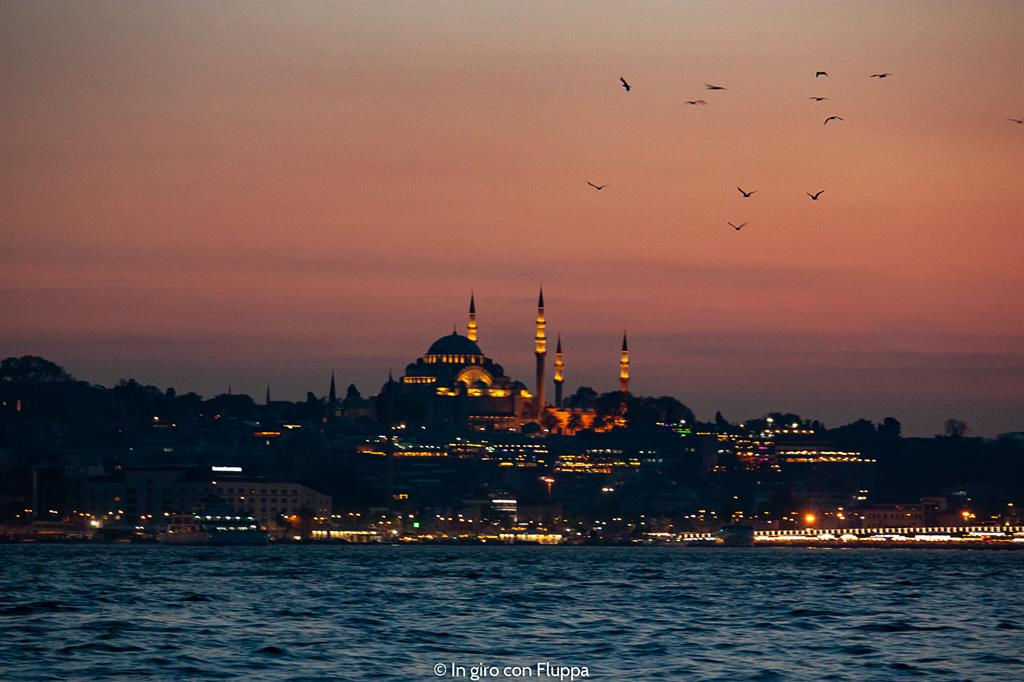 Istanbul, Crociera sul Bosforo al tramonto