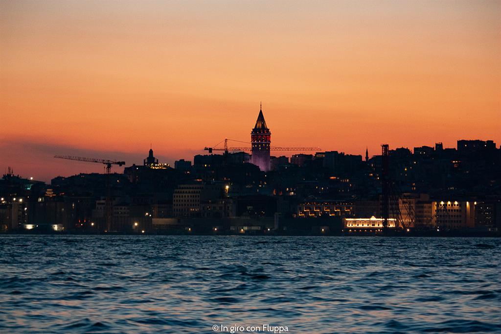 Istanbul, Crociera sul Bosforo al tramonto