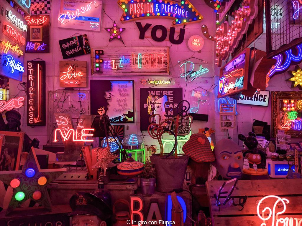 Il God's Own Junkyard, galleria di insegne al neon a Londra