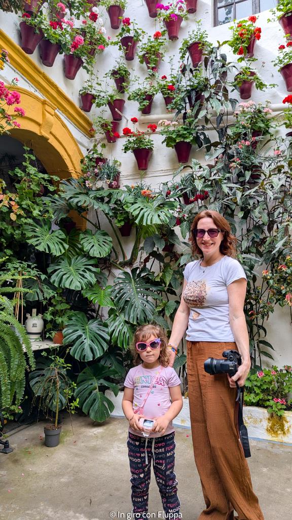 IO e Vicky in uno dei patti fioriti di Cordoba