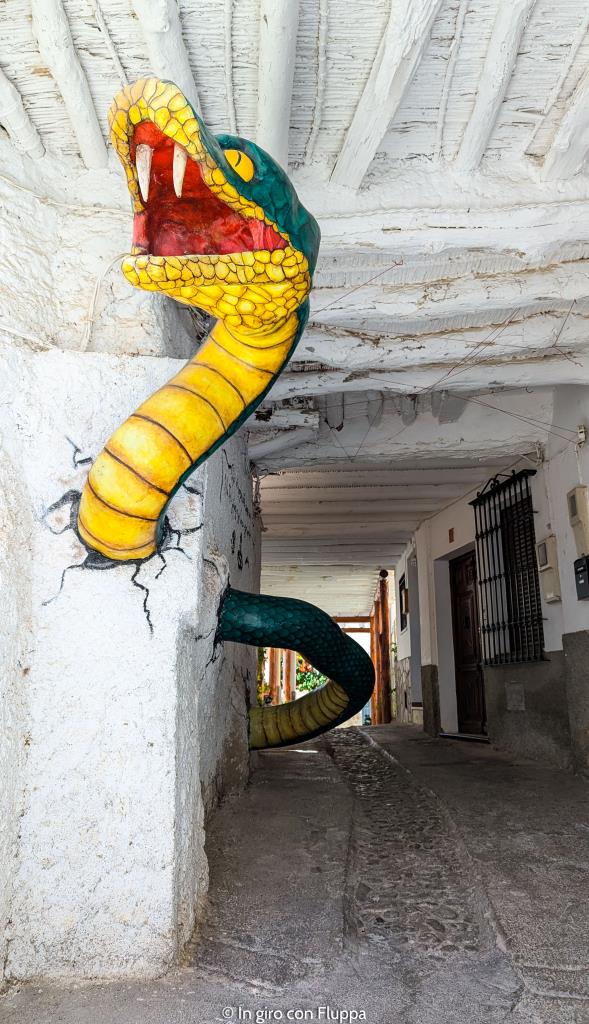 Soportújar, serpente magico
