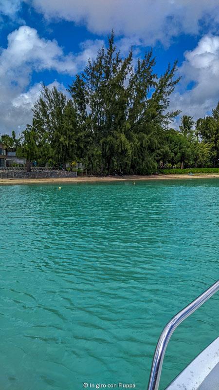 Escursione su barca con fondo di vetro a Bain Boeuf beach, Mauritius