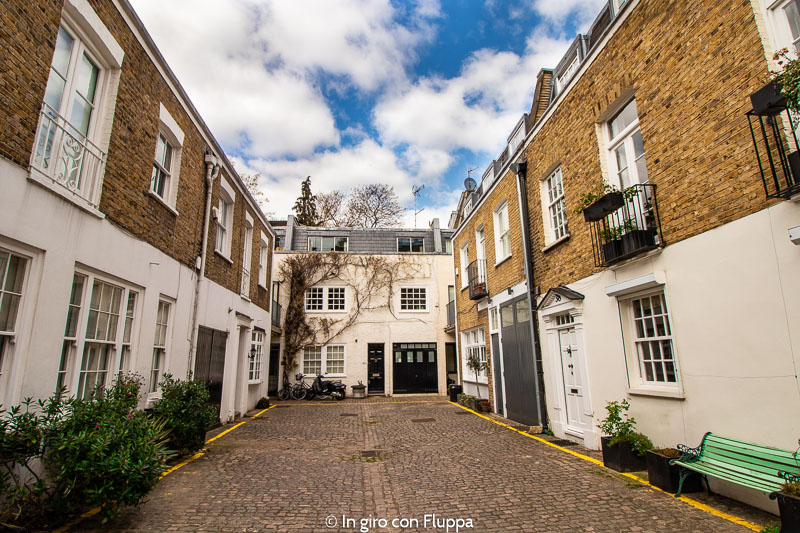 Queen's Gate mews, Kensington