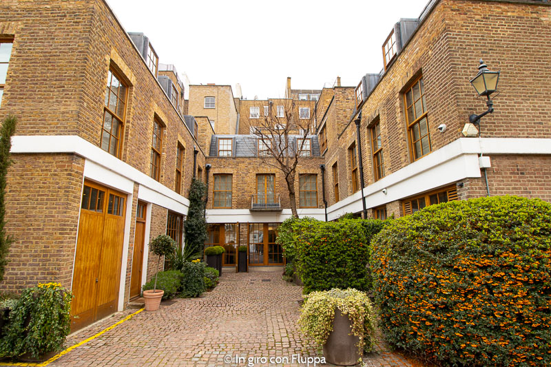 Queen's Gate Place mews, Kensington