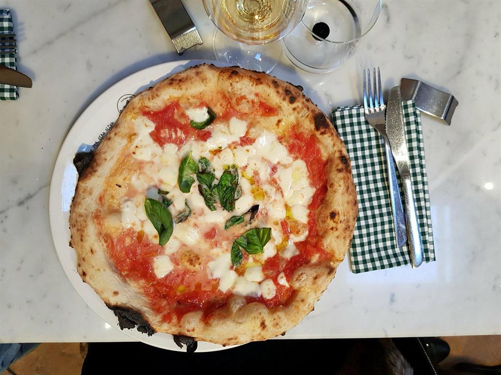 Pizzeria Concettina ai 3 Santi