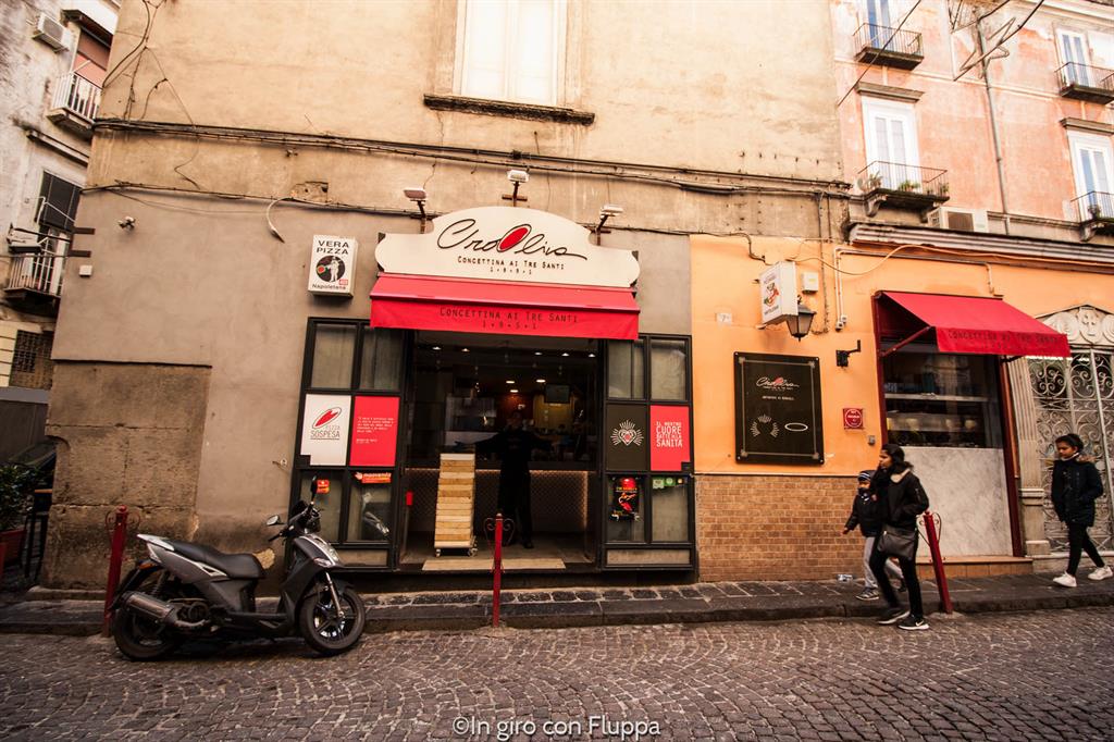 Sanita' district - Pizzeria Concettina ai 3 Santi