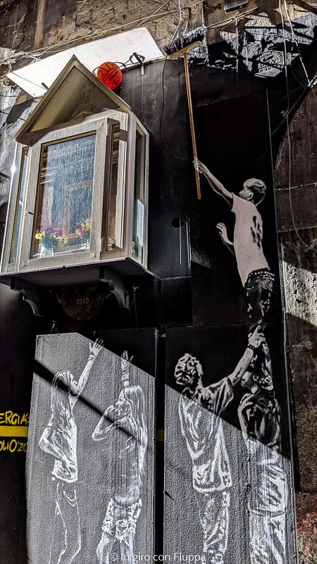 Murale nei Quartieri Spagnoli di Napoli