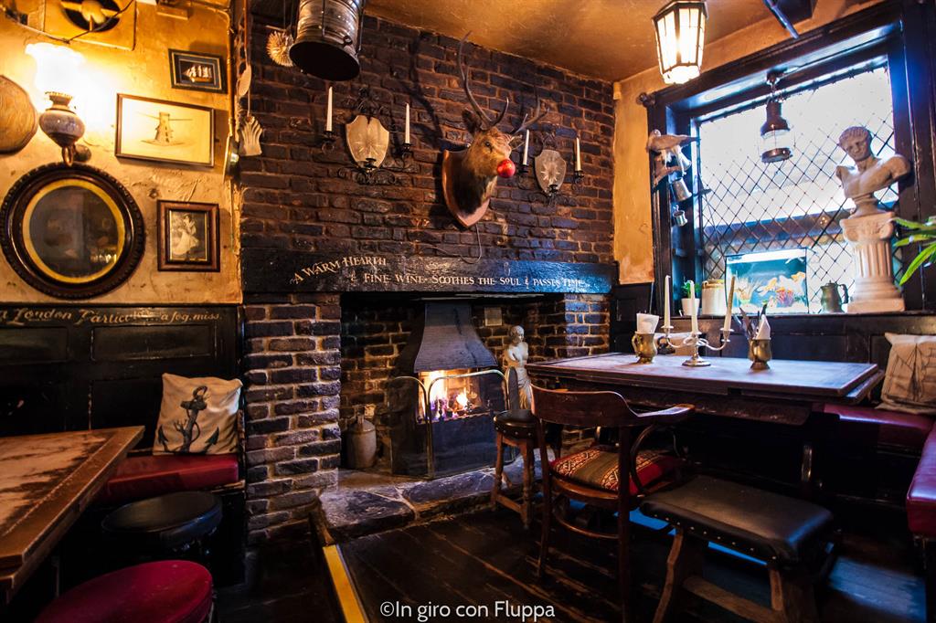 Dove mangiare a Londra: il pub storico Mayflower (foto mia)