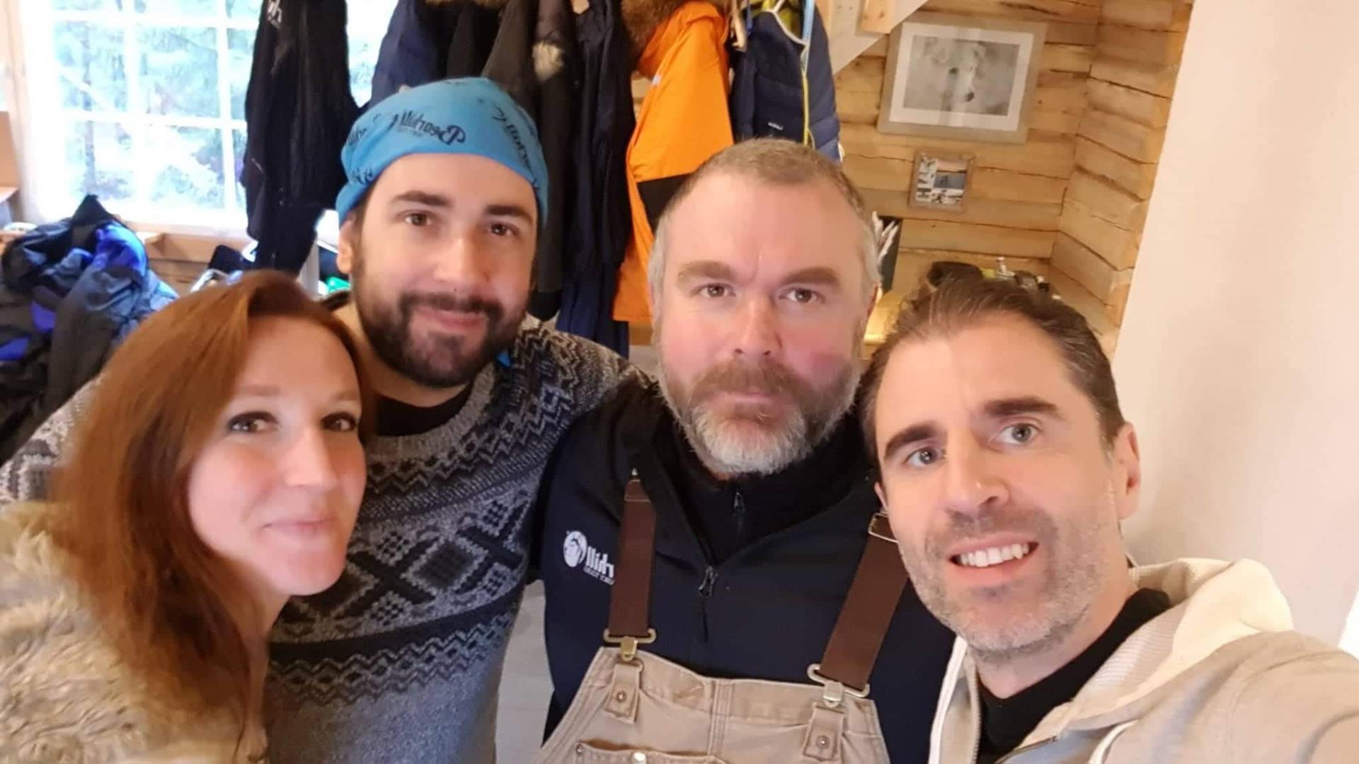 Attività da fare a Rovaniemi in autunno: escursione in quad con gli husky