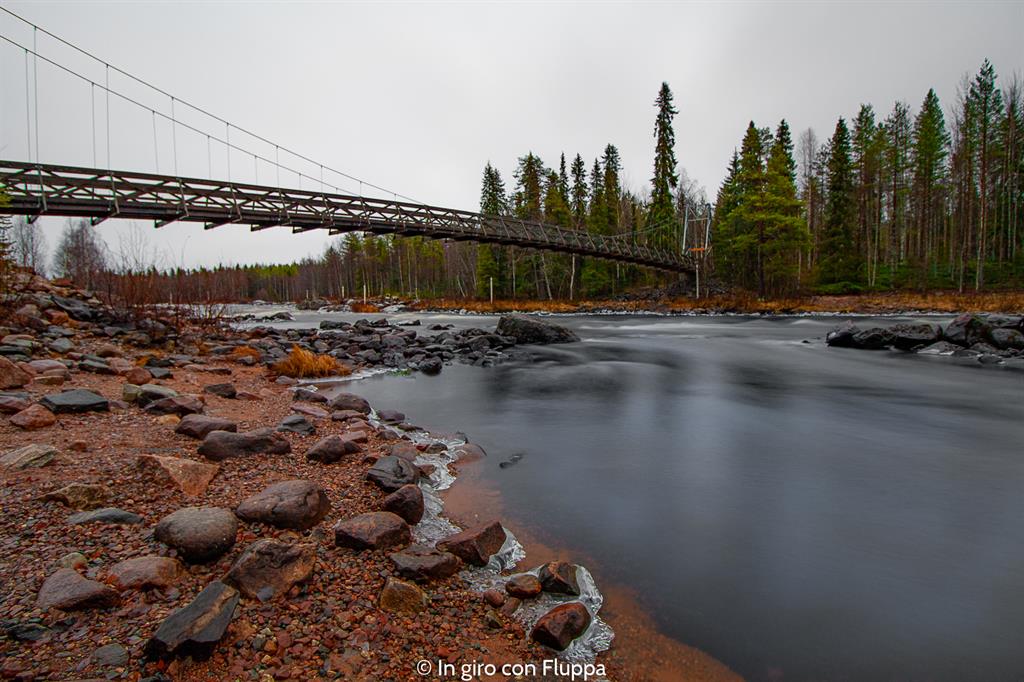 Cosa vedere a Rovaniemi e dintorni: Vikaköngäs bridge