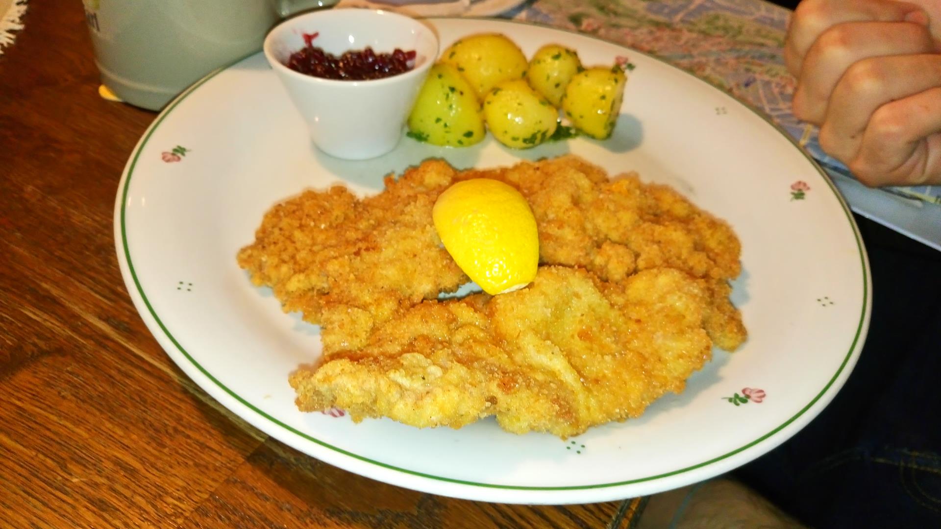 Dove mangiare a Salisburgo - trattoria Zwettlers, cotoletta