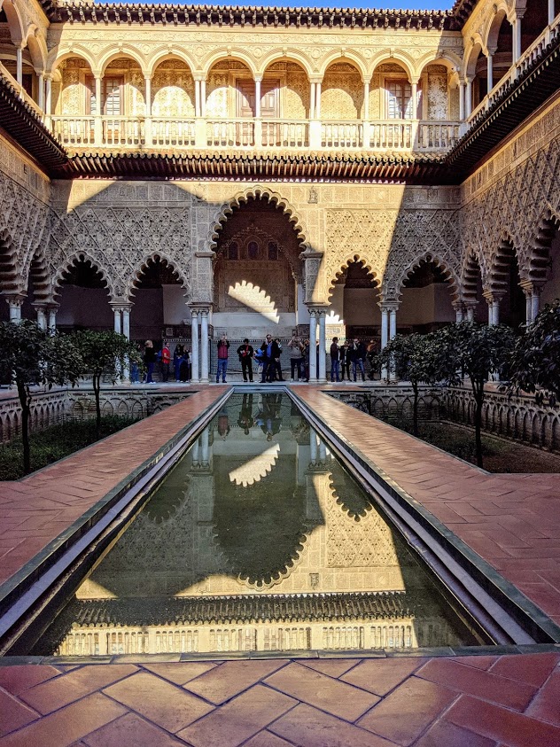 cortile delle fanciulle