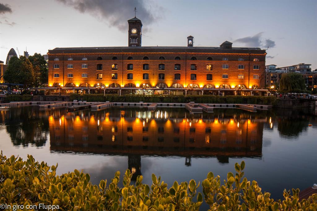 Angolini nascosti di Londra: St.Katharine Docks, Dickens Inn