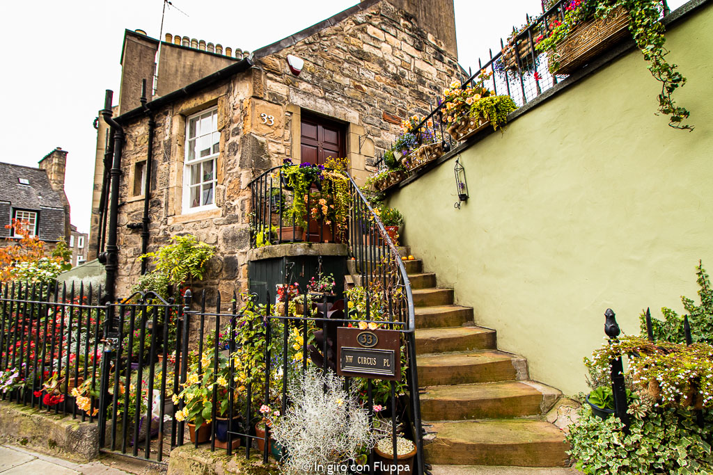Stockbridge, Edimburgo: cottage con fiori