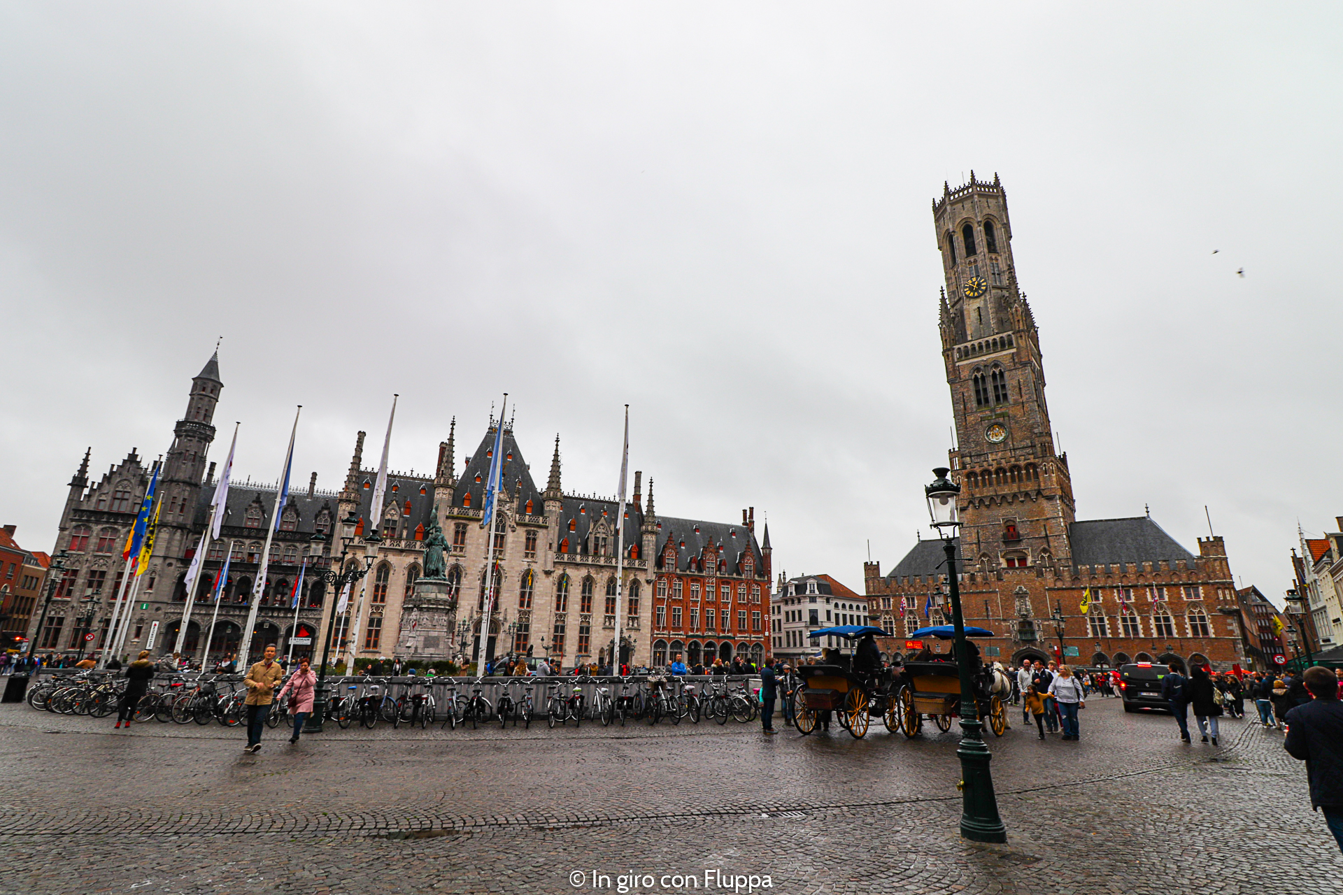 Cosa vedere a Bruges in un giorno: Piazza del Mercato