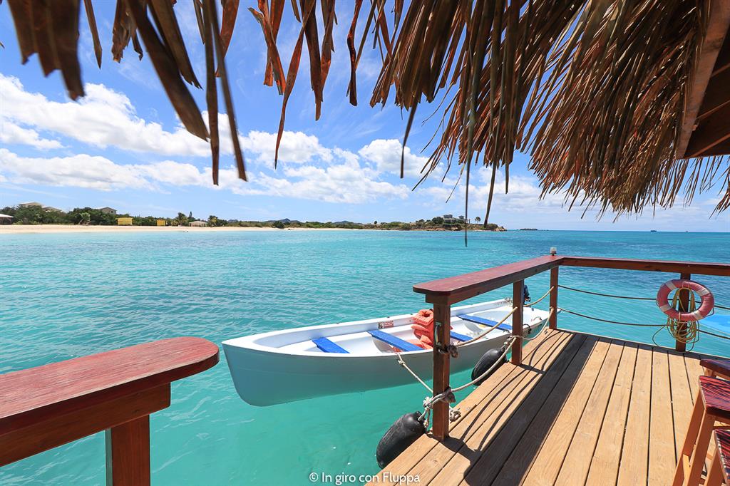 Cosa fare ad Antigua: il Kon Tiki bar a Dickenson bay