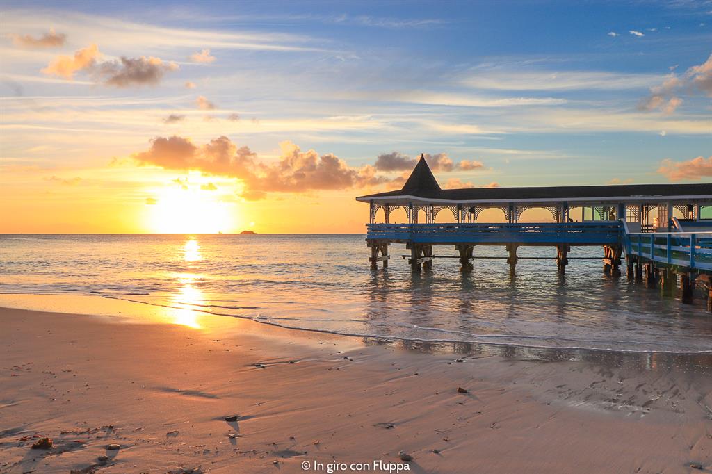 Tramonto a Dickenson Bay