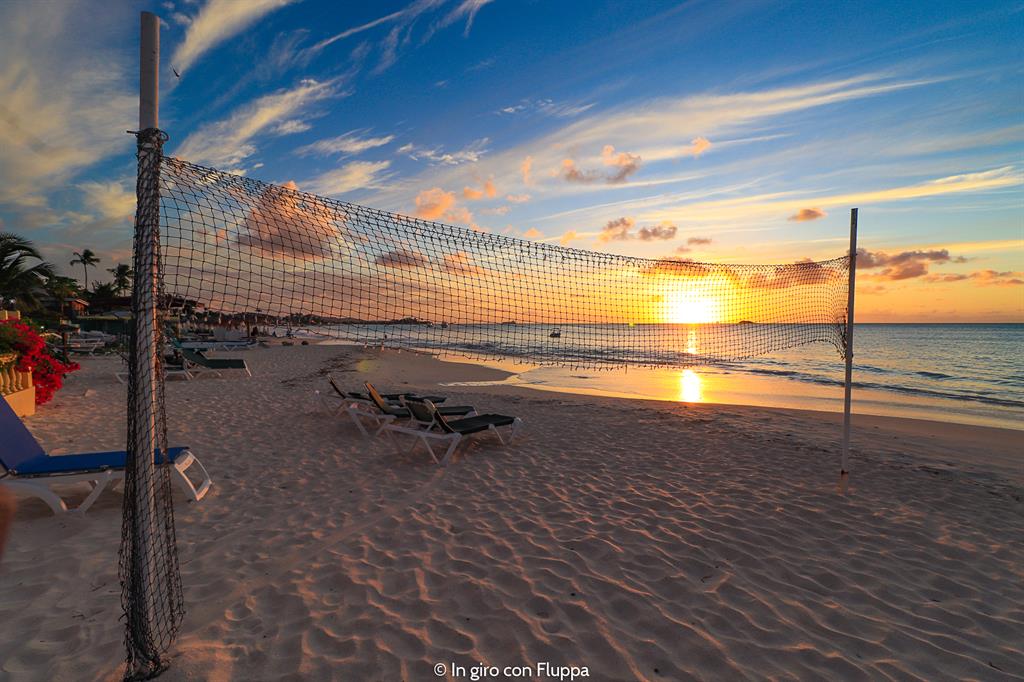 Cosa fare ad Antigua: tramonto a Dickenson bay