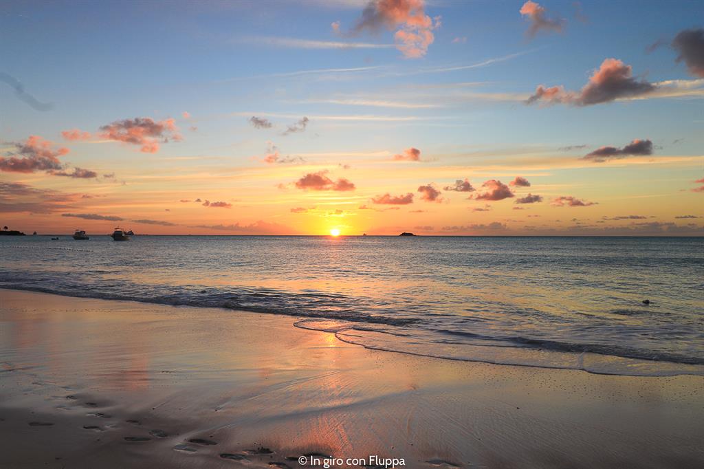 Cosa fare ad Antigua: tramonto a Dickenson bay