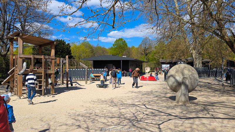 Playground vicino al labirinto dello Schonbrunn Palace