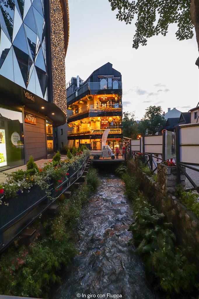 Cosa fare a Zakopane d'estate: passeggiare su Krupówki