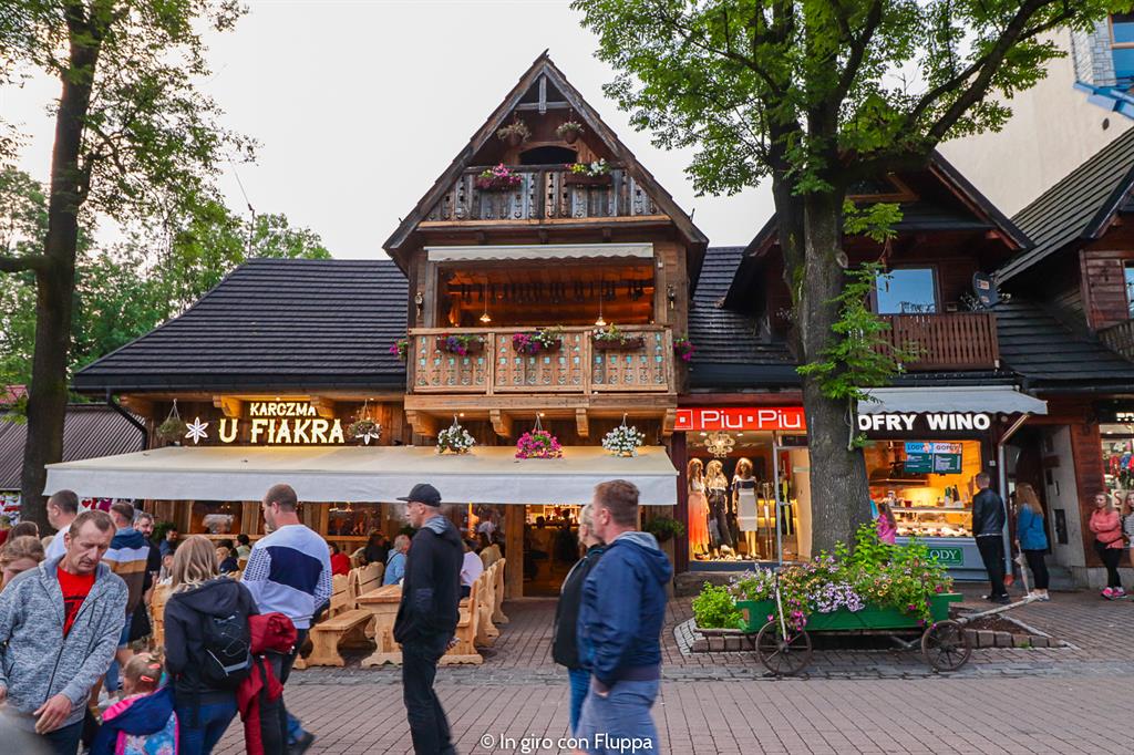 Cosa fare a Zakopane d'estate: passeggiare su Krupówki